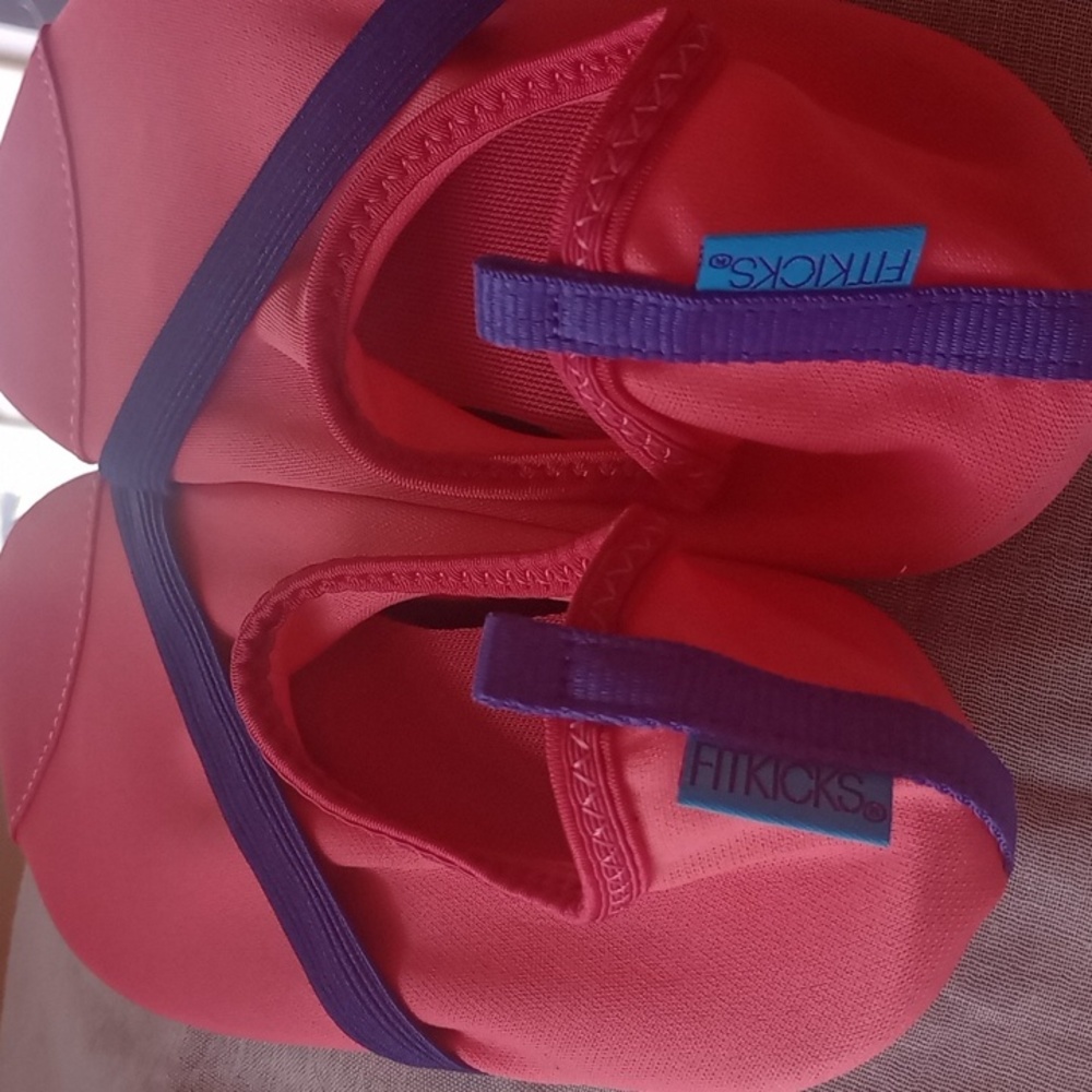Shoes - Picture 2 of 4